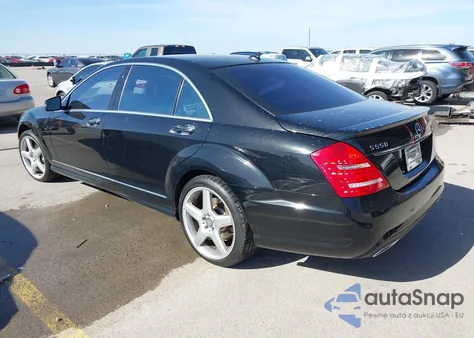 2013 Mercedes-Benz S 550 z USA, uszkodzony, nr VIN WDDNG7DB4DA516423